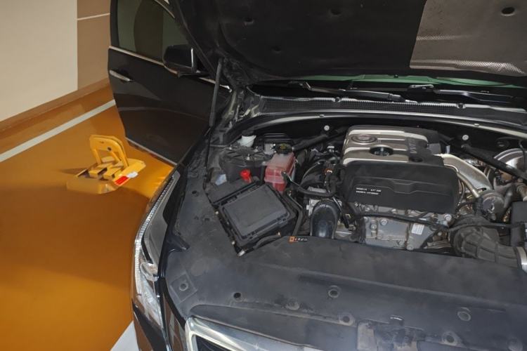 Used Cadillac ATS-L 2014 28T Elite Edition Engine Bay Right