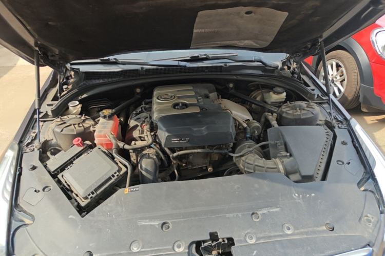 Used Cadillac ATS-L 2014 25T Comfort Model Engine Bay