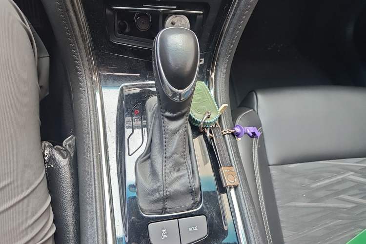Used Cadillac ATS-L 2014 25T Comfort Model Gear Lever