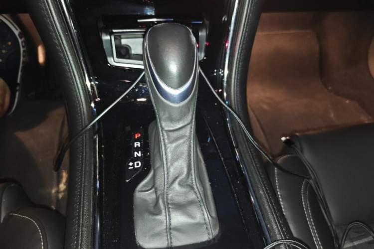 Used Cadillac ATS-L 2014 25T Comfort Model Gear Lever