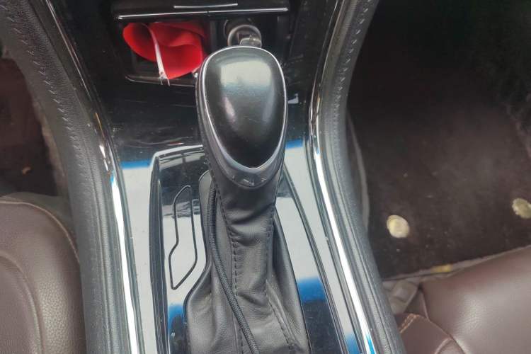 Used Cadillac ATS-L 2014 25T Comfort Model Gear Lever