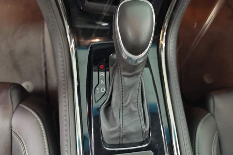 Used Cadillac ATS-L 2014 25T Comfort Model Gear Lever