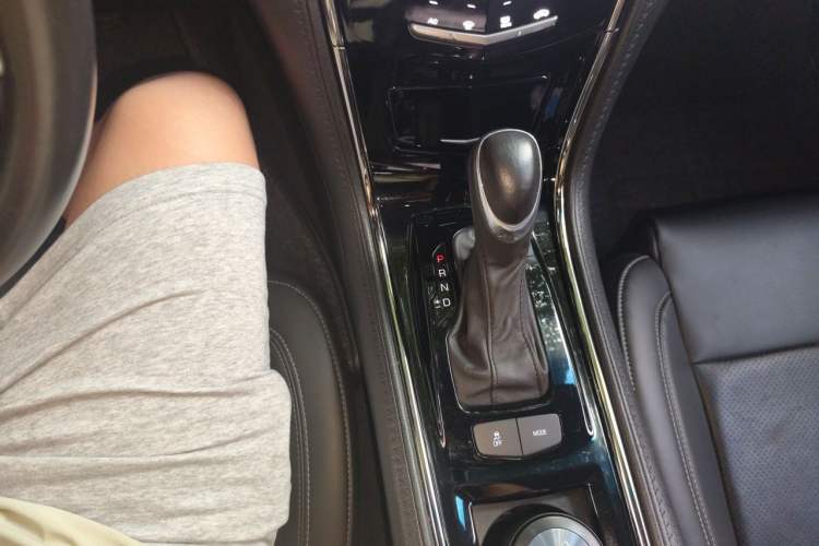 Used Cadillac ATS-L 2014 25T Comfort Model Gear Lever