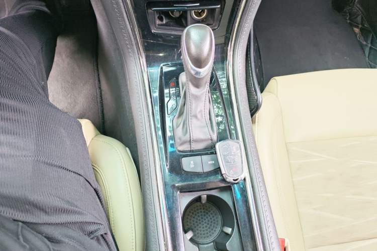 Used Cadillac ATS-L 2014 25T Comfort Model Gear Lever