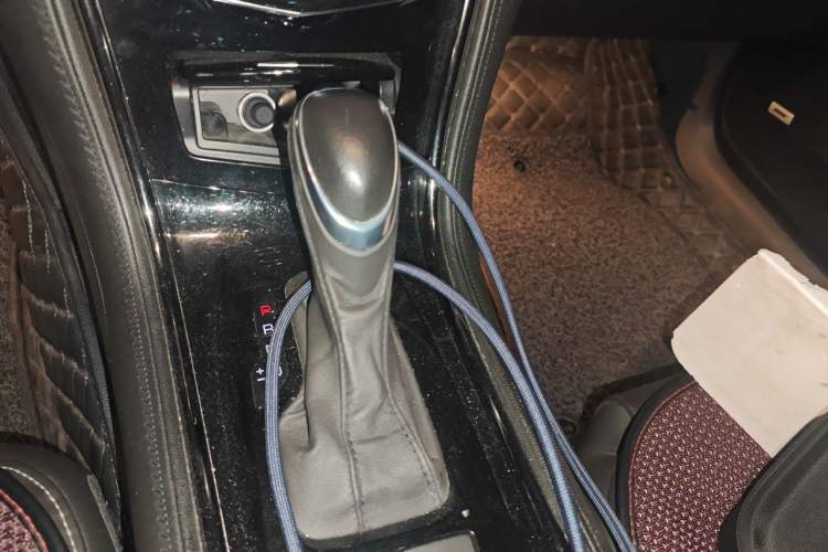 Used Cadillac ATS-L 2014 28T Elite Edition Gear Lever