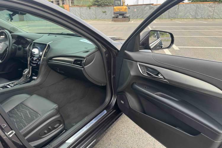 Used Cadillac ATS-L 2014 25T Comfort Model Interior 2