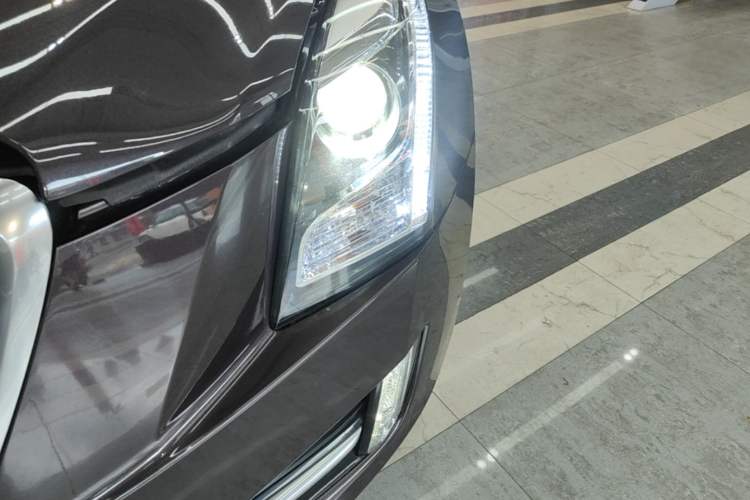 Used Cadillac ATS-L 2014 25T Comfort Model Left Front Headlight