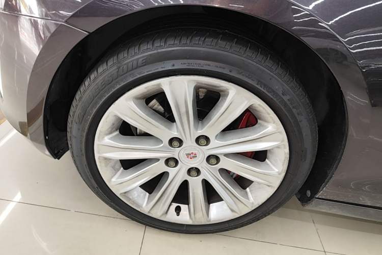 Used Cadillac ATS-L 2014 25T Comfort Model Left Front Wheel Hub