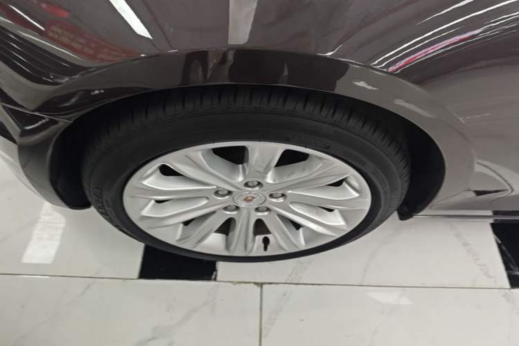 Used Cadillac ATS-L 2014 25T Comfort Model Left Front Wheel Hub