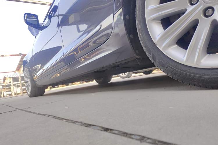 Used Cadillac ATS-L 2014 25T Comfort Model Left Side Sill