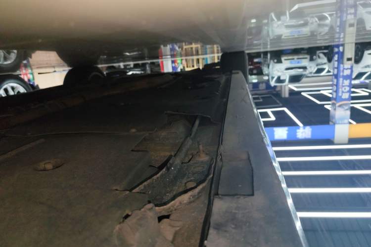 Used Cadillac ATS-L 2014 25T Comfort Model Left Side Sill