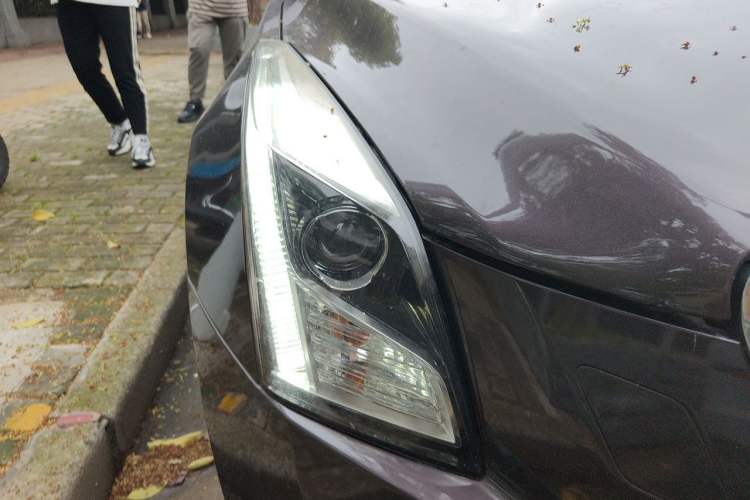 Used Cadillac ATS-L 2014 28T Elite Edition Right Front Headlight