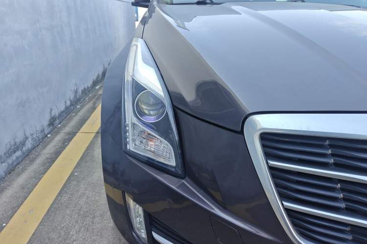 Used Cadillac ATS-L 2014 25T Comfort Model Right Front Headlight