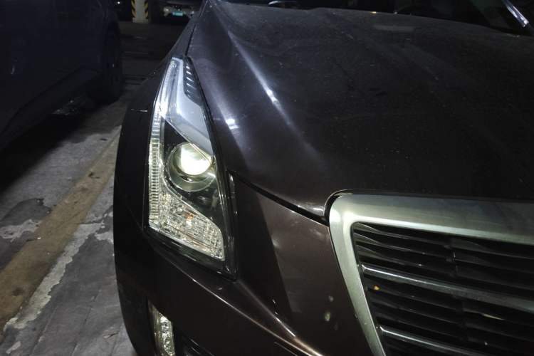 Used Cadillac ATS-L 2014 25T Comfort Model Right Front Headlight