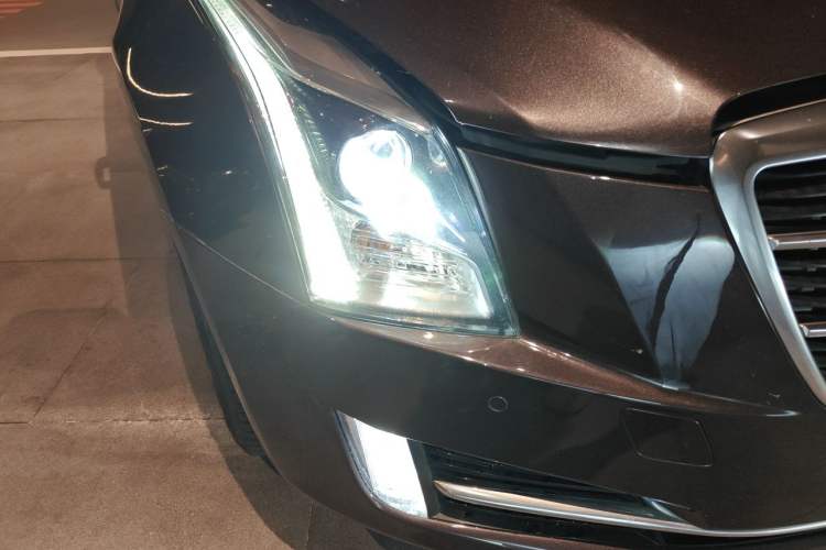 Used Cadillac ATS-L 2014 25T Comfort Model Right Front Headlight