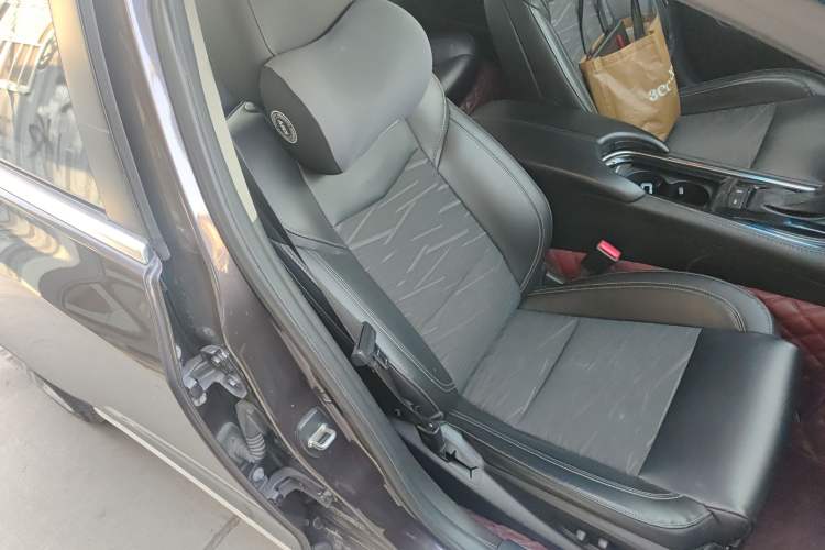 Used Cadillac ATS-L 2014 25T Comfort Model Right Front Seat
