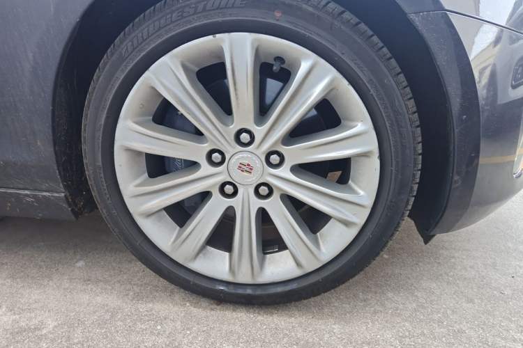 Used Cadillac ATS-L 2014 25T Comfort Model Right Front Wheel Hub