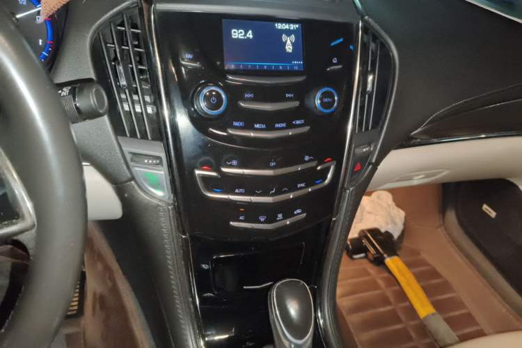 Used Cadillac ATS-L 2014 25T Comfort Model Audio And AC Panel