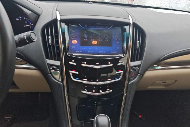 Used Cadillac ATS-L 2014 25T Comfort Model Audio And AC Panel
