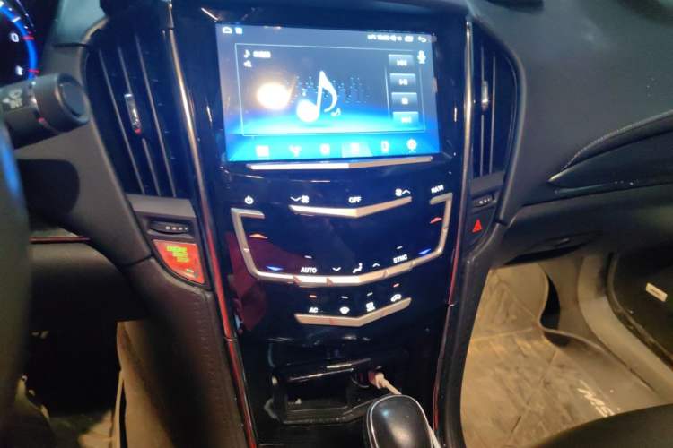 Used Cadillac ATS-L 2014 25T Comfort Model Audio And AC Panel