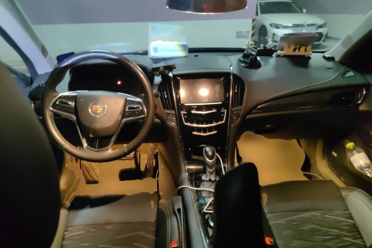 Used Cadillac ATS-L 2014 25T Comfort Model Center Console
