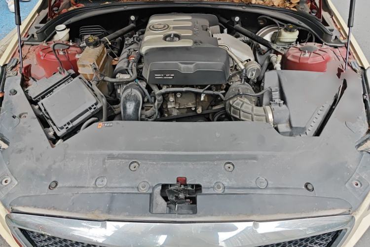 Used Cadillac ATS-L 2014 25T Comfort Model Engine Bay