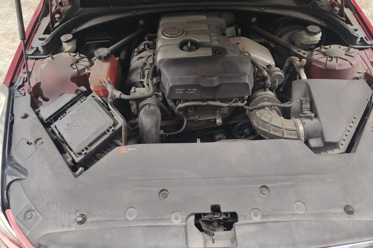 Used Cadillac ATS-L 2014 28T Luxury Model Engine Bay