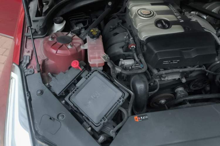 Used Cadillac ATS-L 2014 25T Comfort Model Engine Bay Right