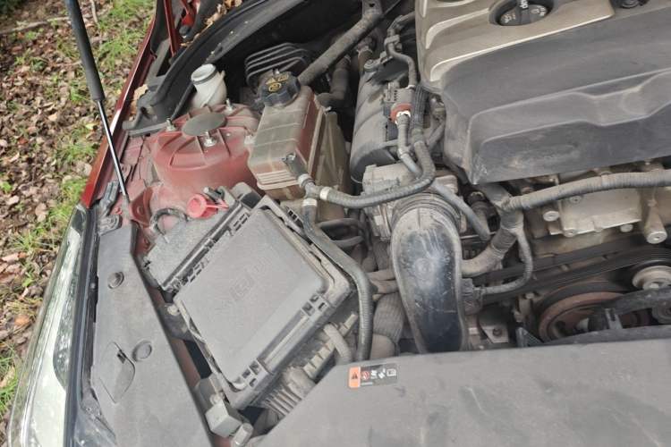 Used Cadillac ATS-L 2014 25T Comfort Model Engine Bay Right
