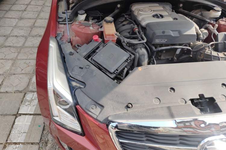 Used Cadillac ATS-L 2014 28T Elite Edition Engine Bay Right