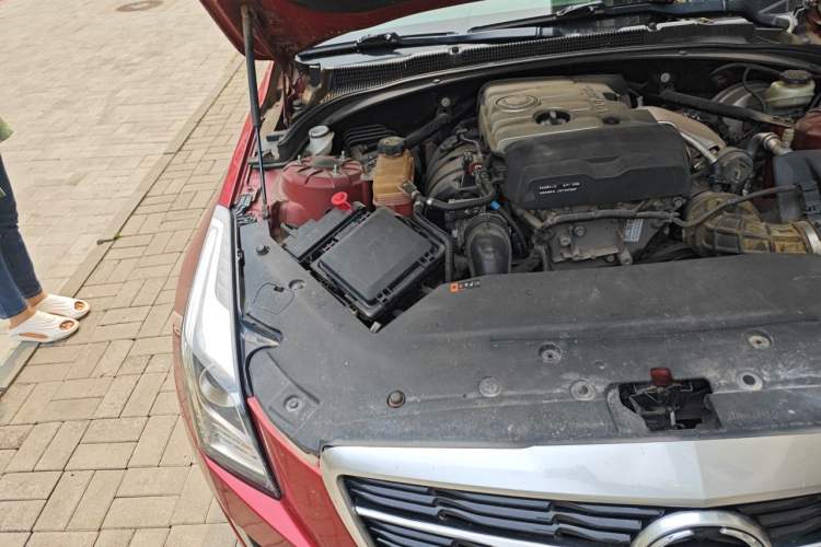 Used Cadillac ATS-L 2014 25T Comfort Model Engine Bay Right
