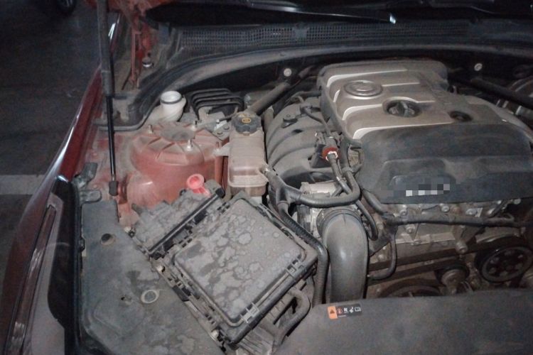 Used Cadillac ATS-L 2014 25T Comfort Model Engine Bay Right