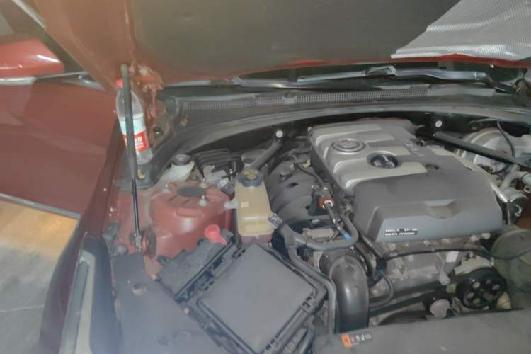 Used Cadillac ATS-L 2014 25T Comfort Model Engine Bay Right