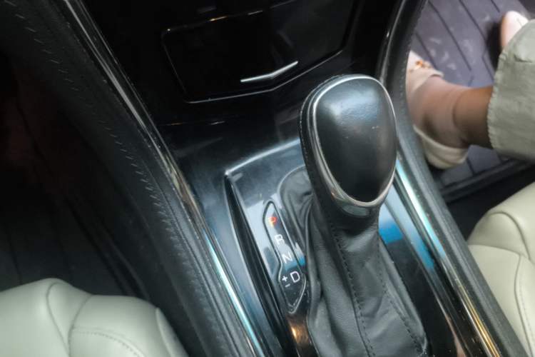 Used Cadillac ATS-L 2014 25T Comfort Model Gear Lever