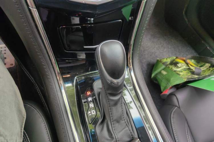 Used Cadillac ATS-L 2014 25T Comfort Model Gear Lever