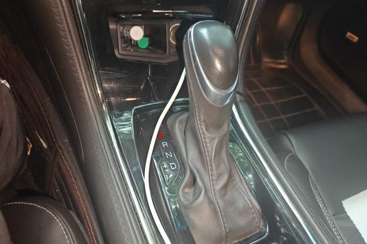 Used Cadillac ATS-L 2014 25T Comfort Model Gear Lever