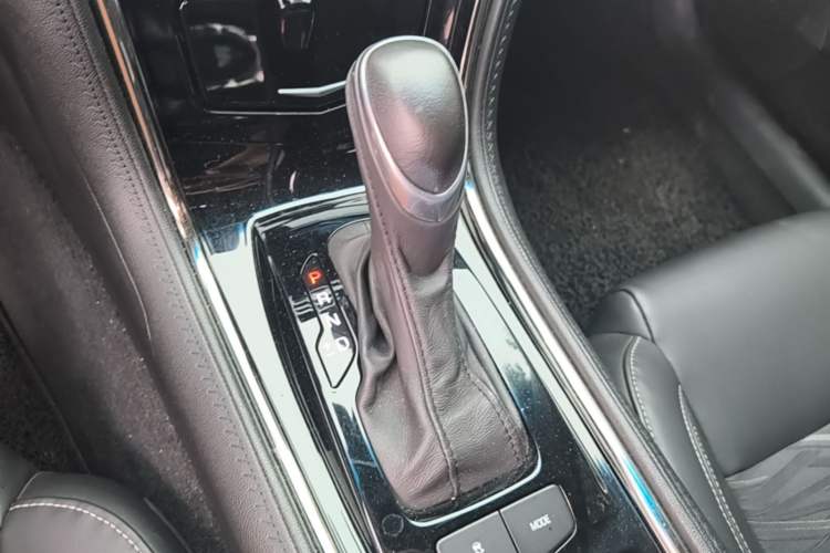 Used Cadillac ATS-L 2014 25T Comfort Model Gear Lever