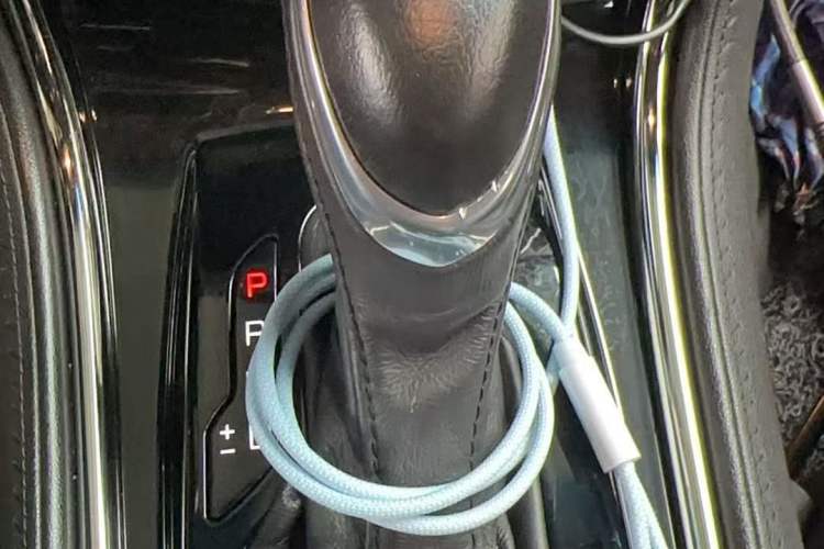 Used Cadillac ATS-L 2014 25T Comfort Model Gear Lever
