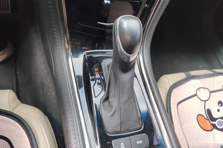 Used Cadillac ATS-L 2014 28T Elite Edition Gear Lever