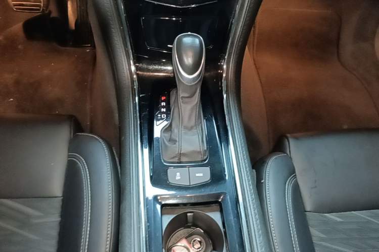 Used Cadillac ATS-L 2014 25T Comfort Model Gear Lever
