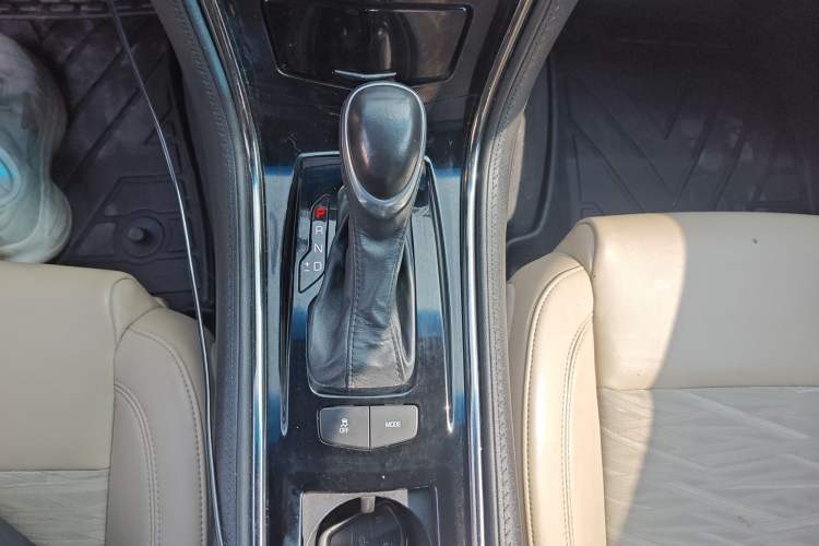 Used Cadillac ATS-L 2014 25T Comfort Model Gear Lever