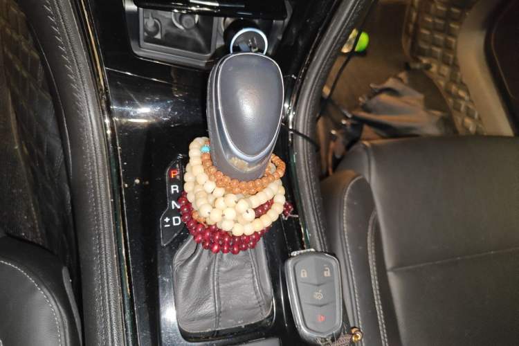 Used Cadillac ATS-L 2014 25T Fashion Edition Gear Lever