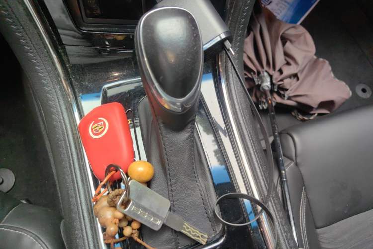 Used Cadillac ATS-L 2014 25T Comfort Model Gear Lever