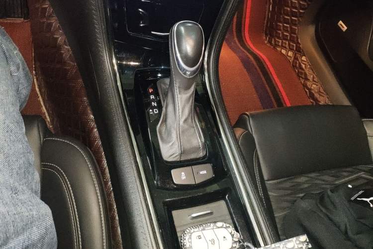 Used Cadillac ATS-L 2014 25T Comfort Model Gear Lever