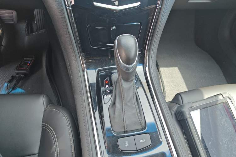 Used Cadillac ATS-L 2014 25T Comfort Model Gear Lever