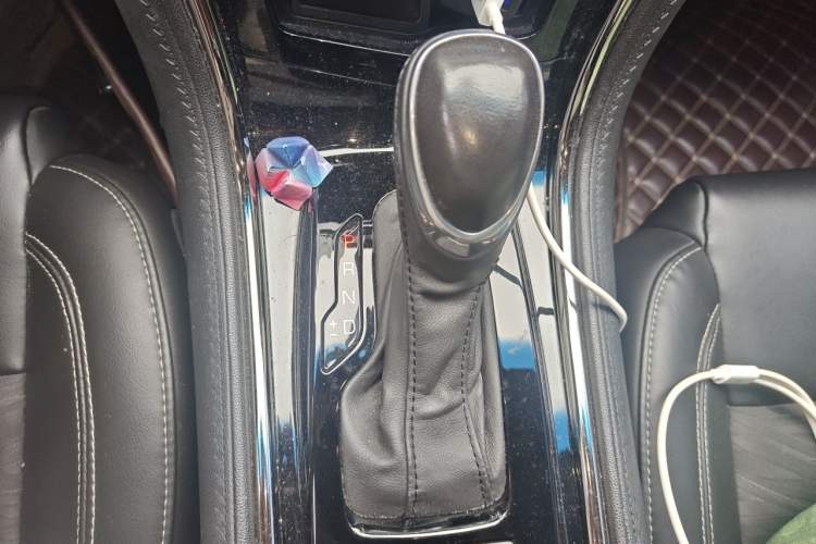 Used Cadillac ATS-L 2014 25T Fashion Edition Gear Lever