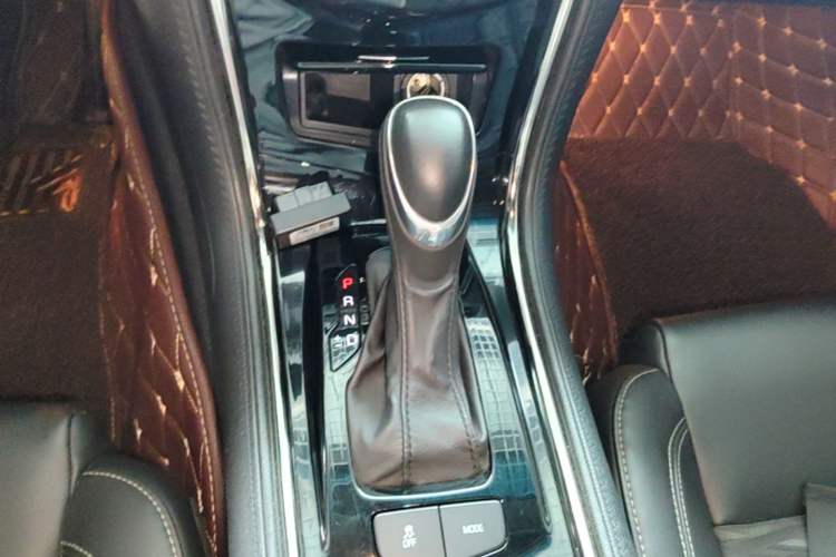 Used Cadillac ATS-L 2014 25T Comfort Model Gear Lever