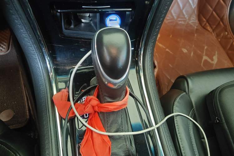 Used Cadillac ATS-L 2014 25T Fashion Edition Gear Lever