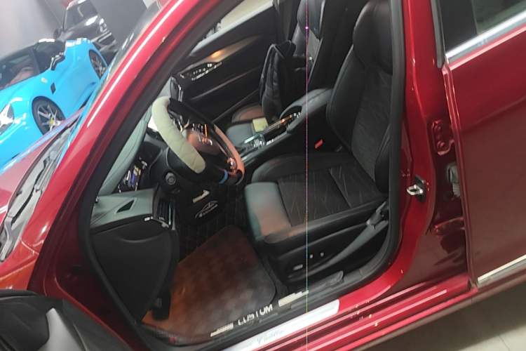 Used Cadillac ATS-L 2014 25T Comfort Model Left Front Seat