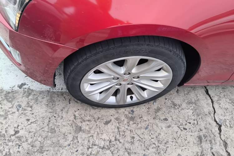 Used Cadillac ATS-L 2014 25T Comfort Model Left Front Wheel Hub